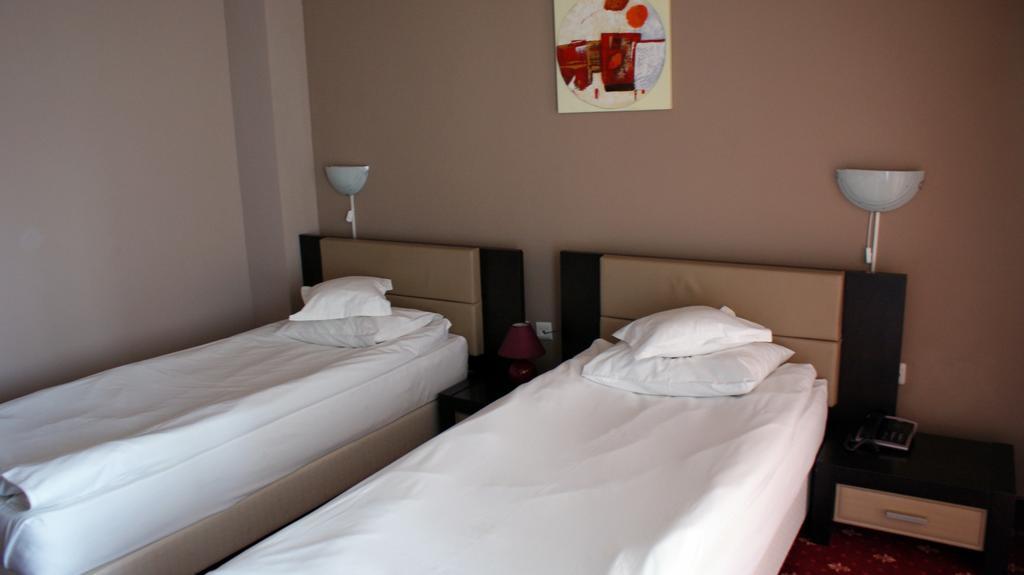 Pensiunea Novis Iasi Phòng bức ảnh