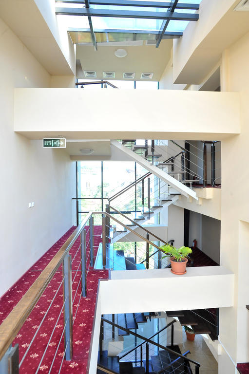 Pensiunea Novis Iasi Ngoại thất bức ảnh